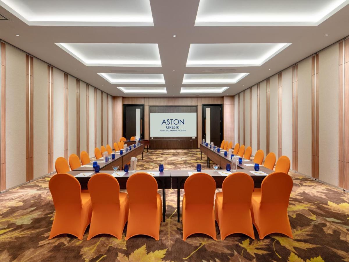 Aston Gresik Hotel & Conference Center Exteriör bild